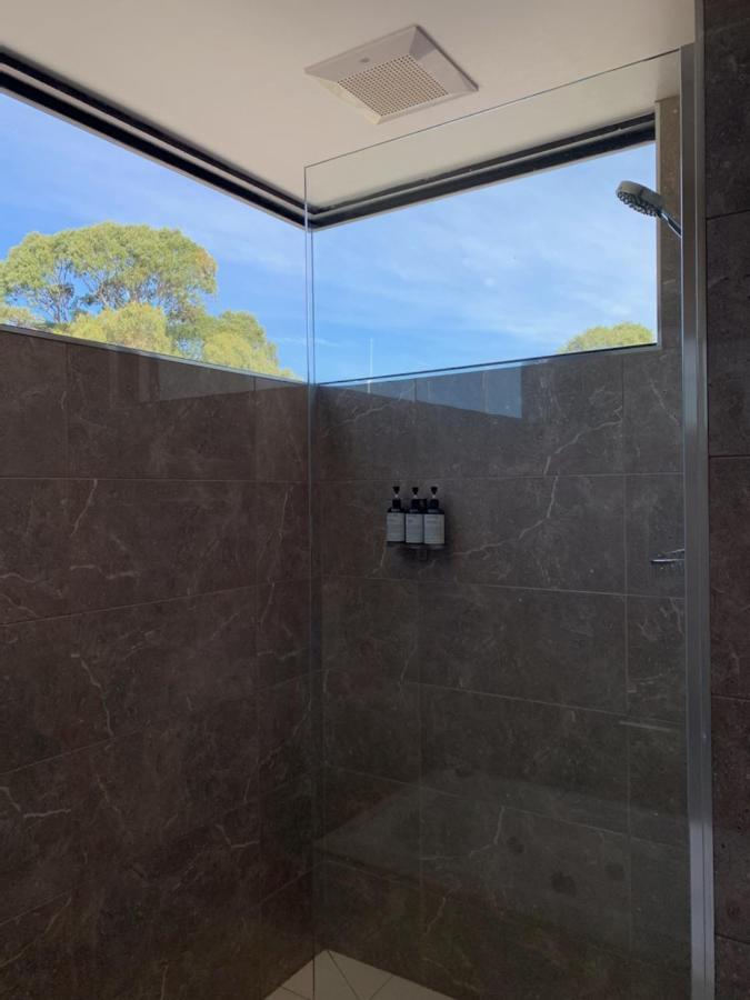 Captains Cove 1St Floor Spa Luxury Apartments - Free Netflix 페인스빌 외부 사진