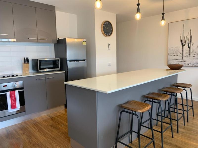 Captains Cove 1St Floor Spa Luxury Apartments - Free Netflix 페인스빌 외부 사진